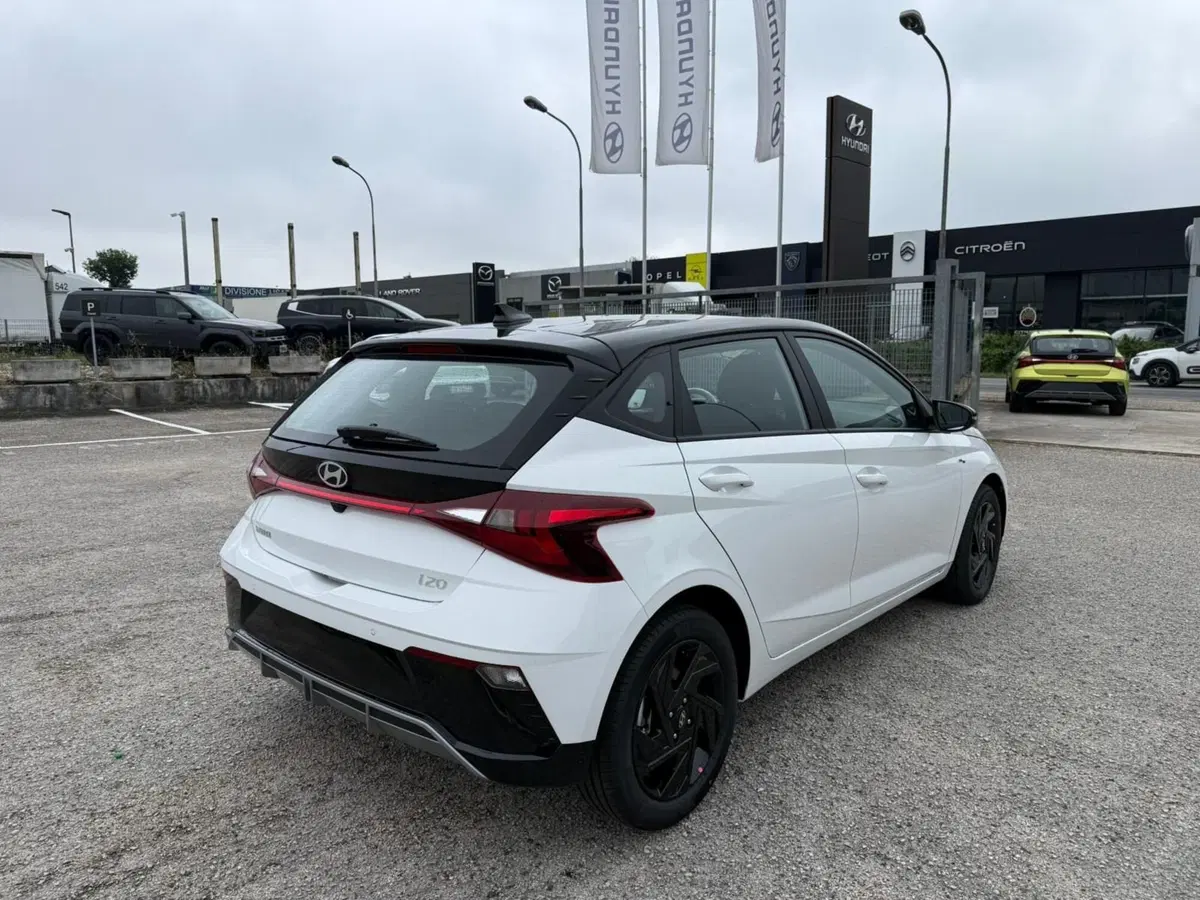 Hyundai i20 nuova a Frosinone (7)
