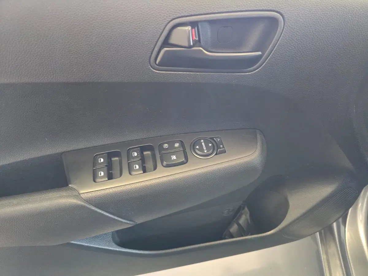 Kia Stonic usata a Rimini (18)