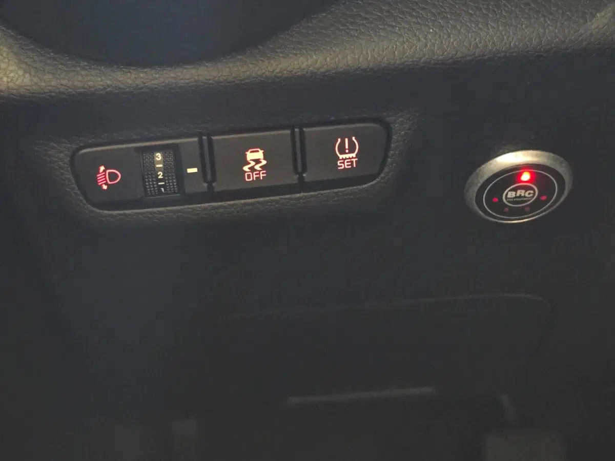 Kia Stonic usata a Rimini (19)