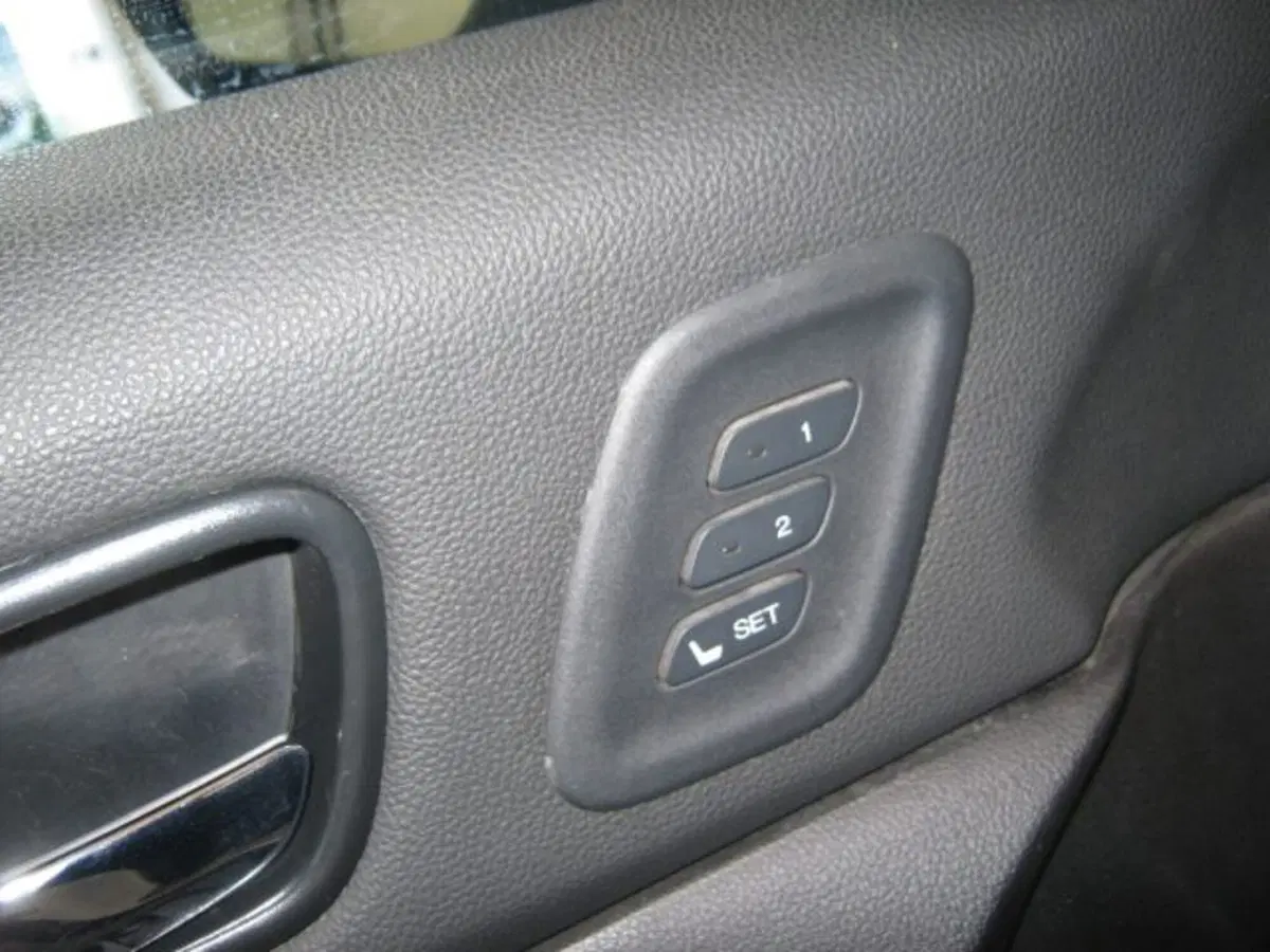 Honda CR-V usata a Fermo (17)