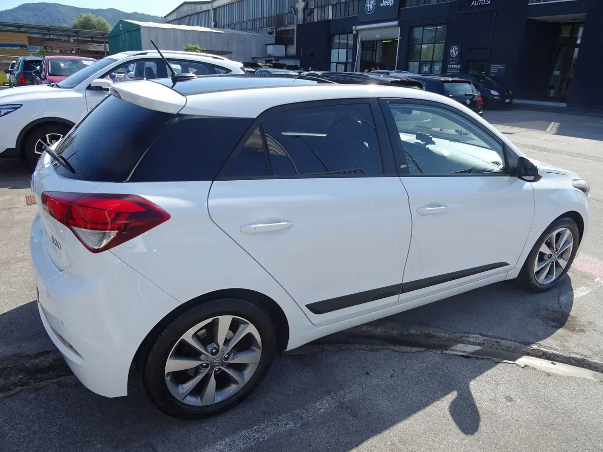 Hyundai i20 usata a Lucca (4)