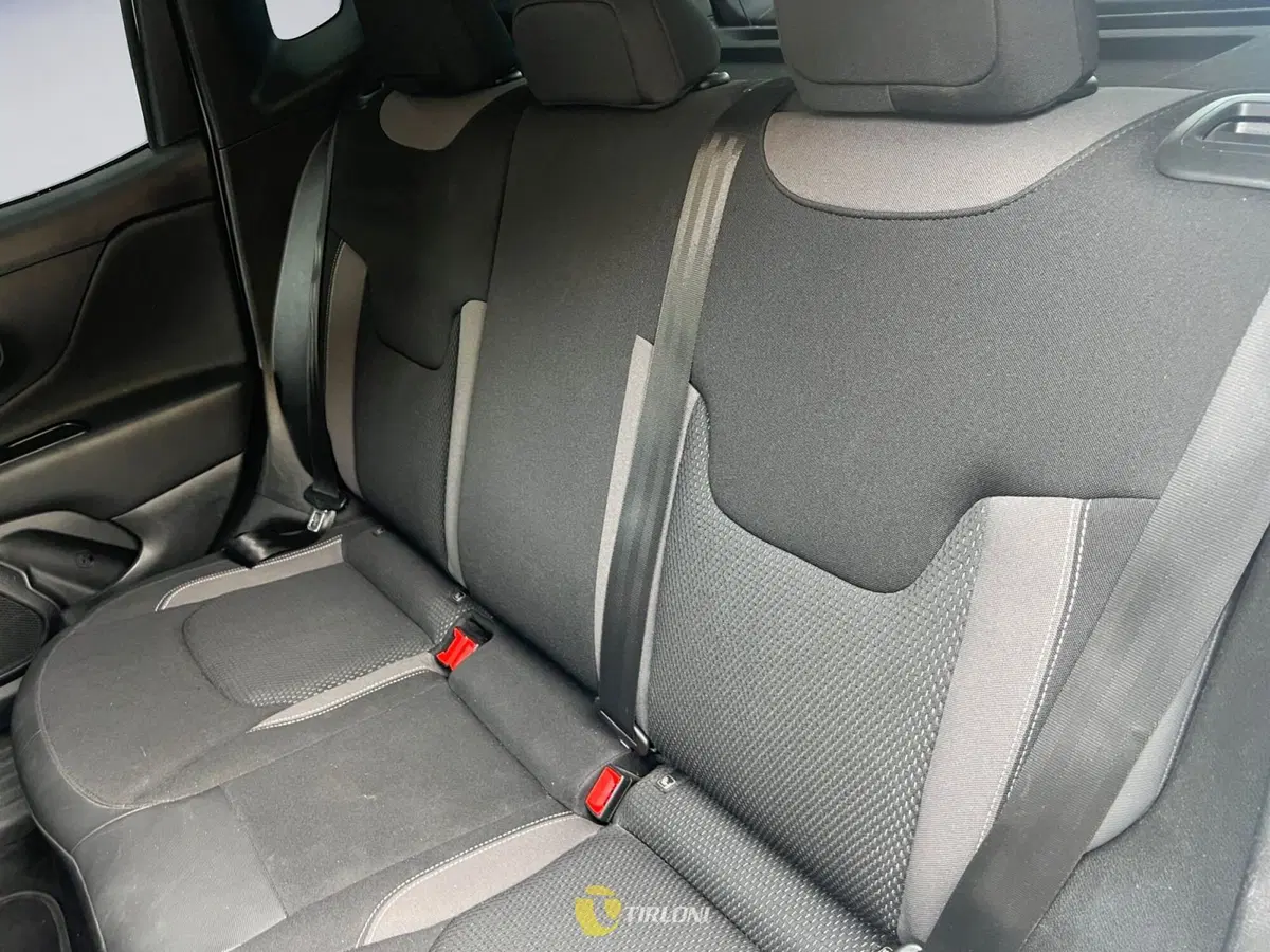 Jeep Renegade usata a Milano (12)