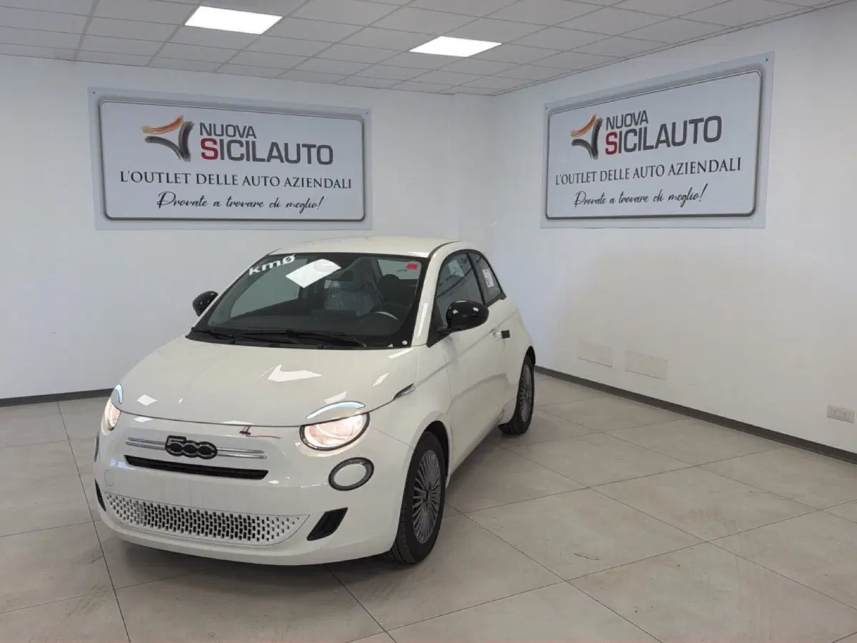Fiat 500 nuova a Palermo (2)