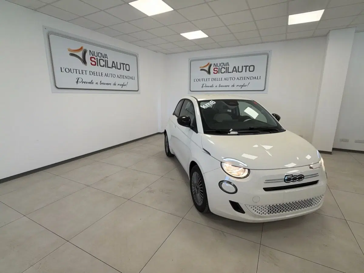 Fiat 500 nuova a Palermo (3)