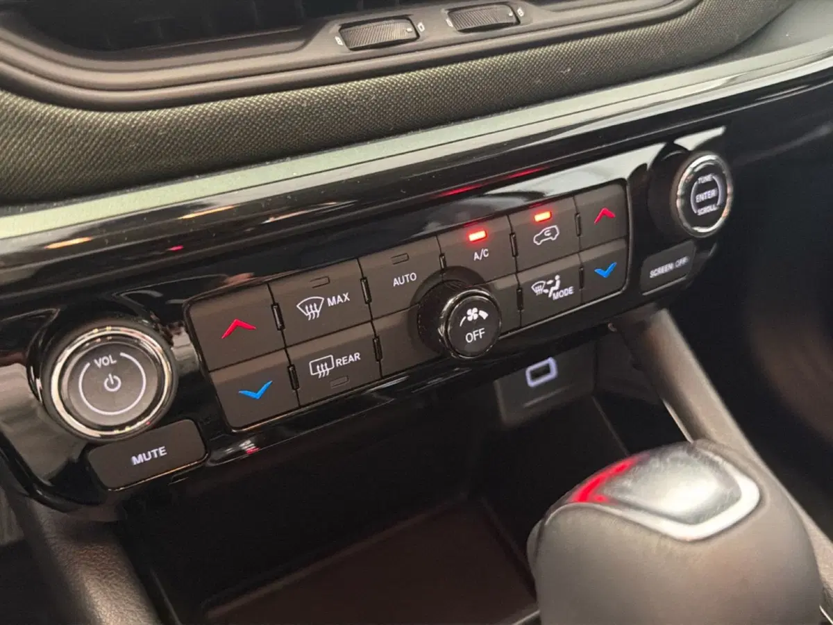 Jeep Compass nuova a Palermo (13)