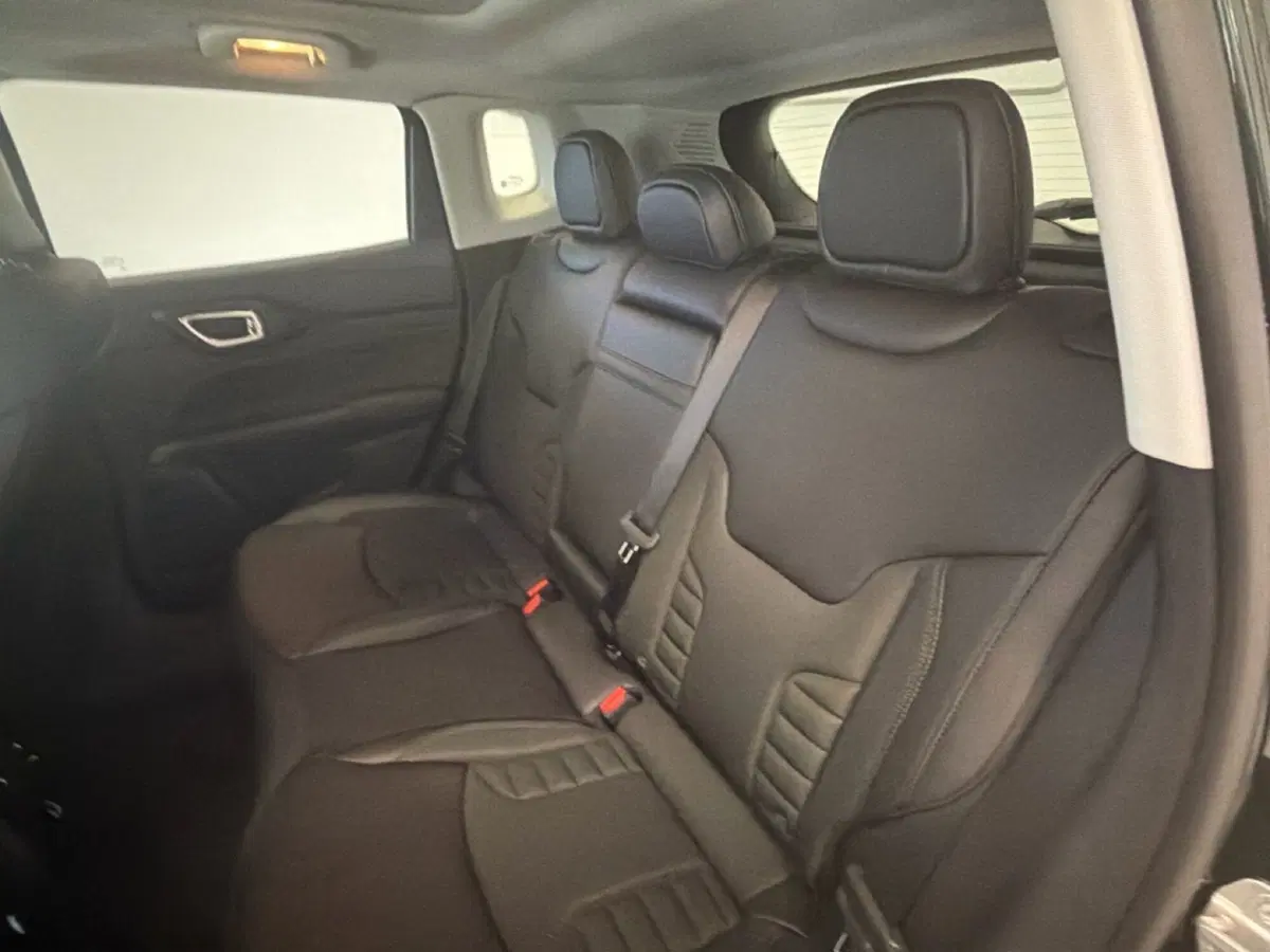 Jeep Compass nuova a Palermo (7)