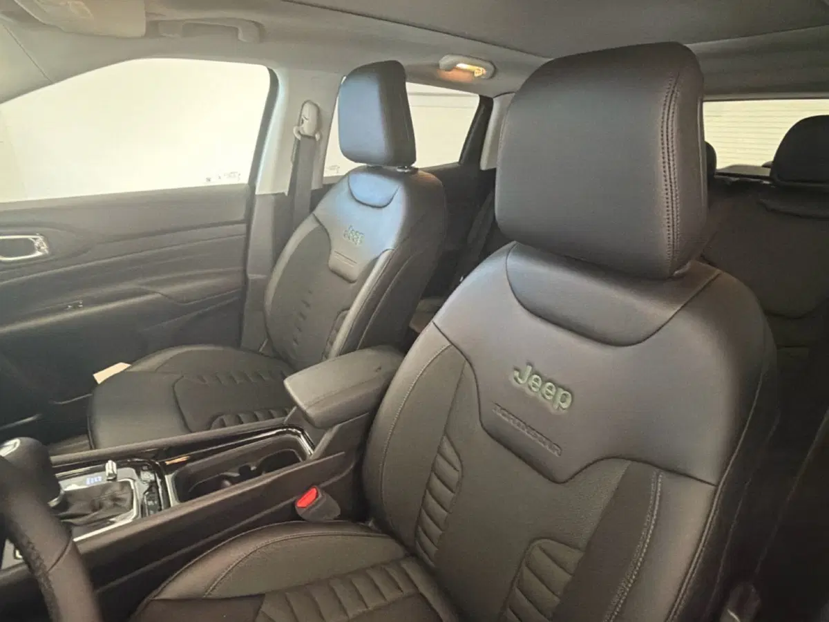Jeep Compass nuova a Palermo (9)