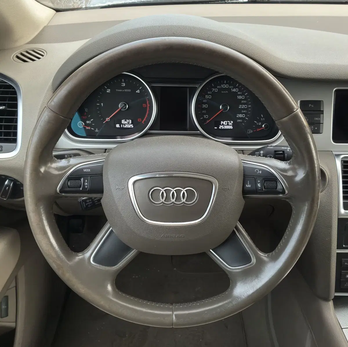 Audi Q7 usata a Frosinone (18)