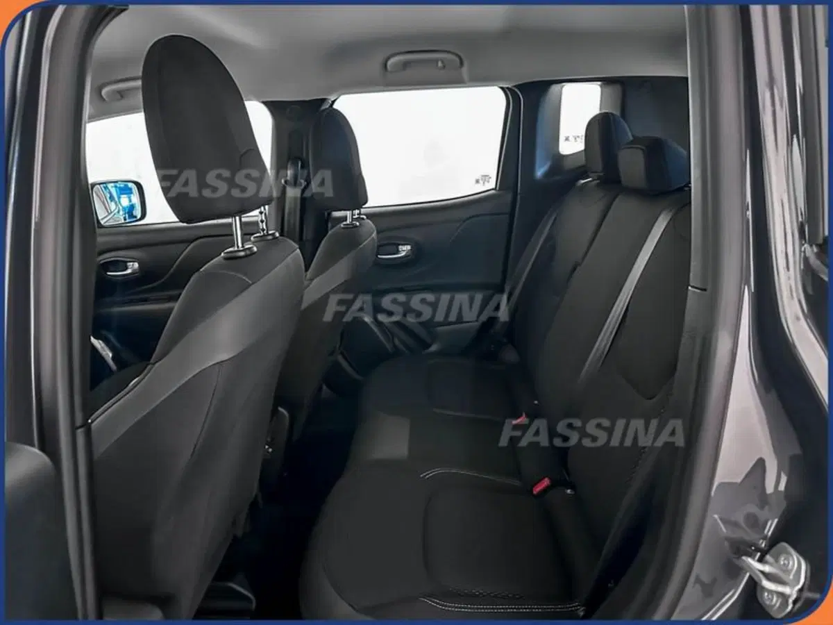 Jeep Renegade usata a Milano (10)