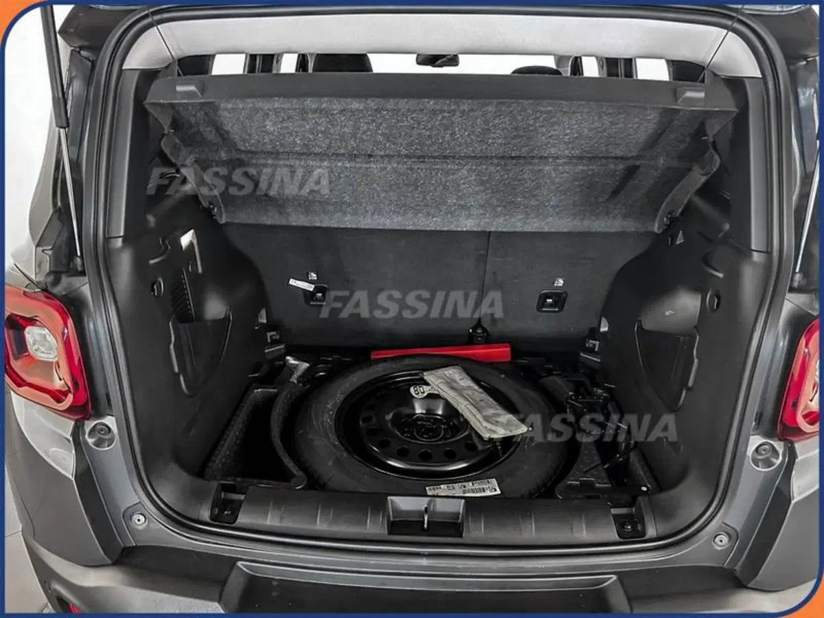 Jeep Renegade usata a Milano (11)