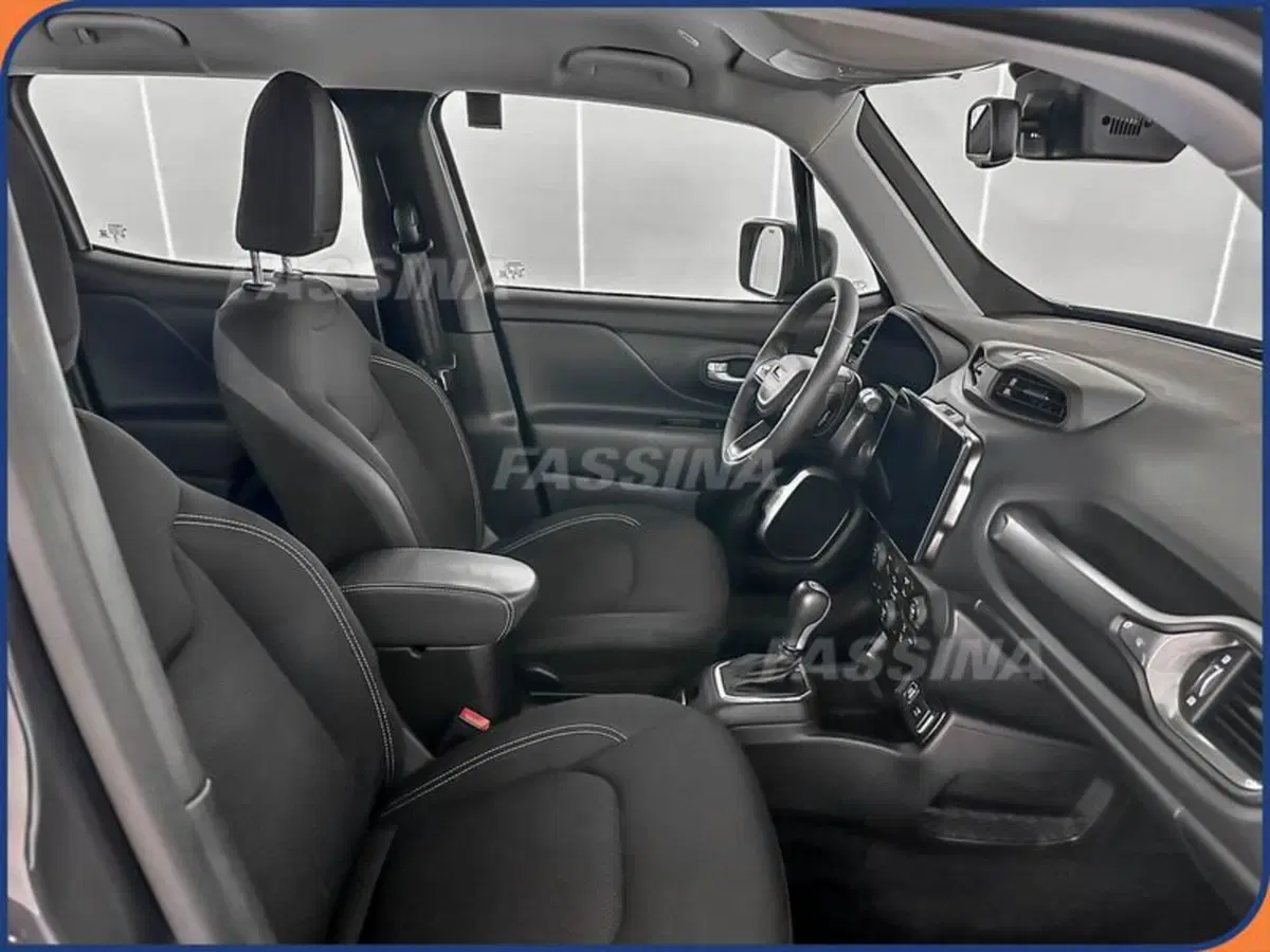 Jeep Renegade usata a Milano (13)