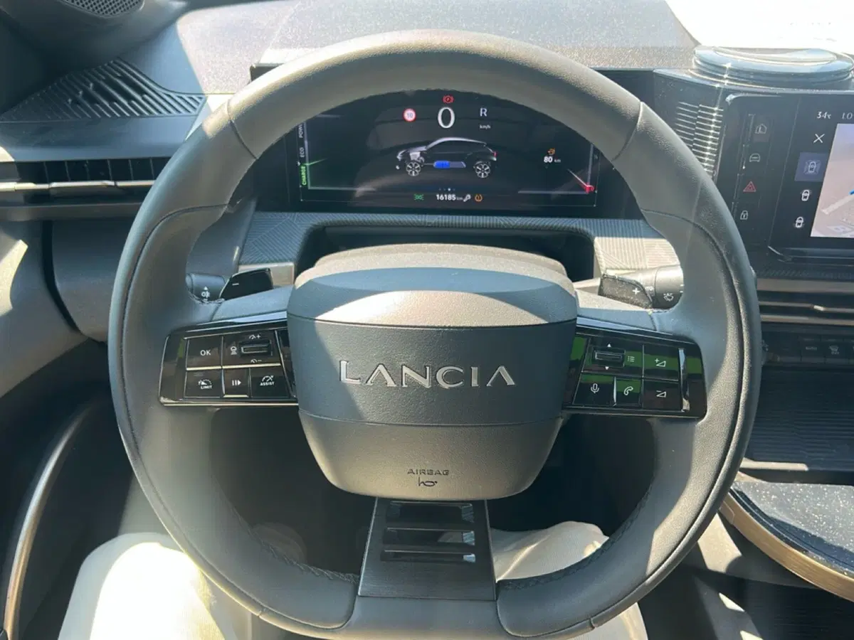 Lancia Ypsilon usata a Bergamo (12)