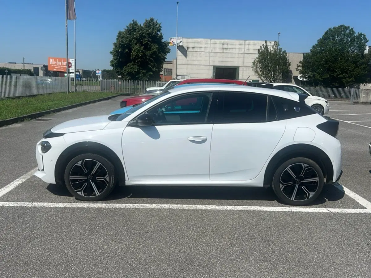 Lancia Ypsilon usata a Bergamo (2)