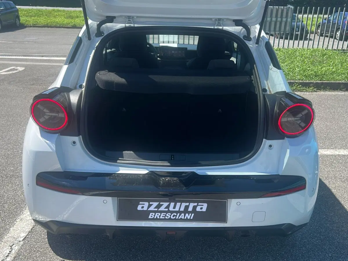 Lancia Ypsilon usata a Bergamo (9)
