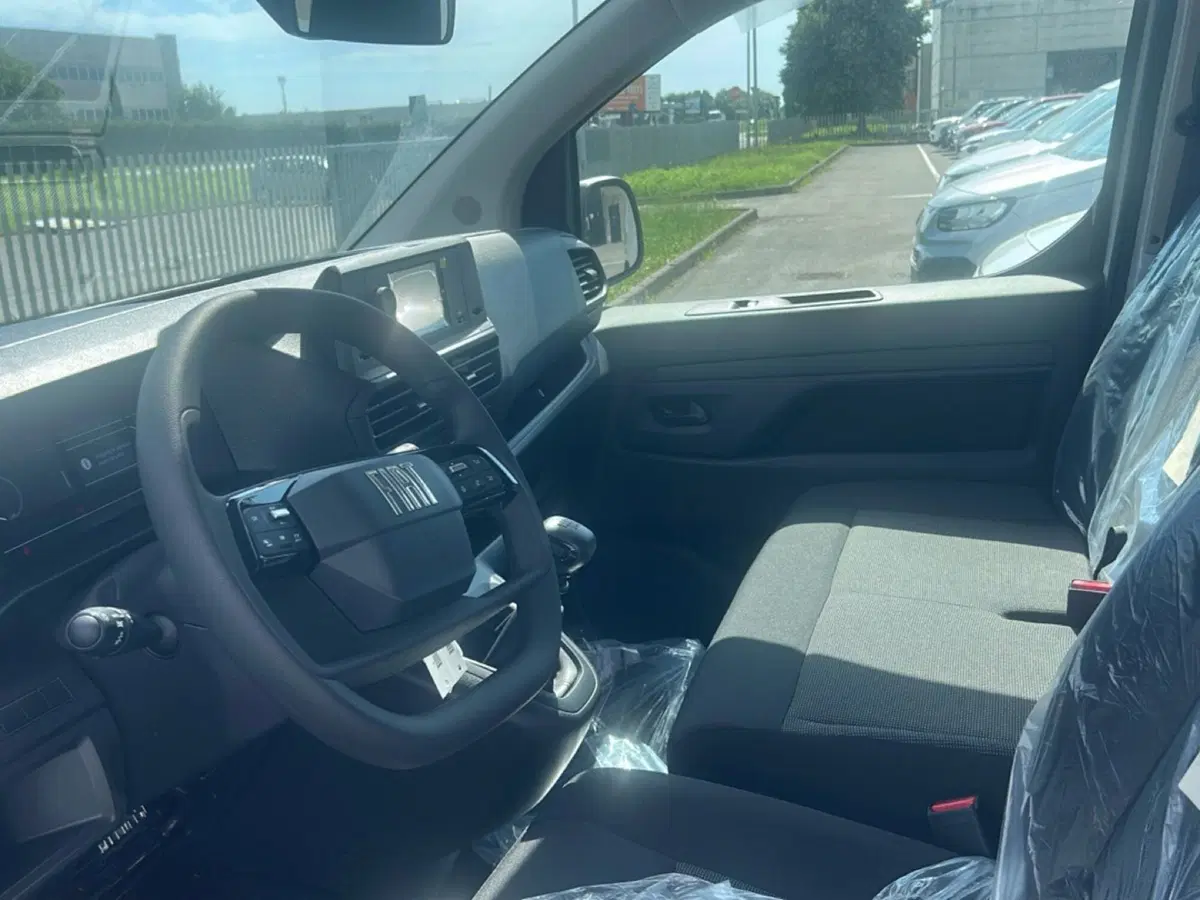 Fiat Scudo Furgone nuova a Bergamo (13)