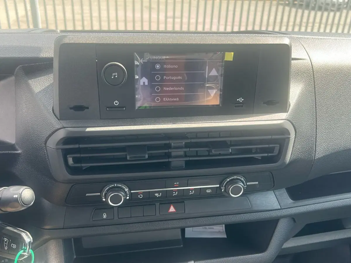 Fiat Scudo Furgone nuova a Bergamo (15)