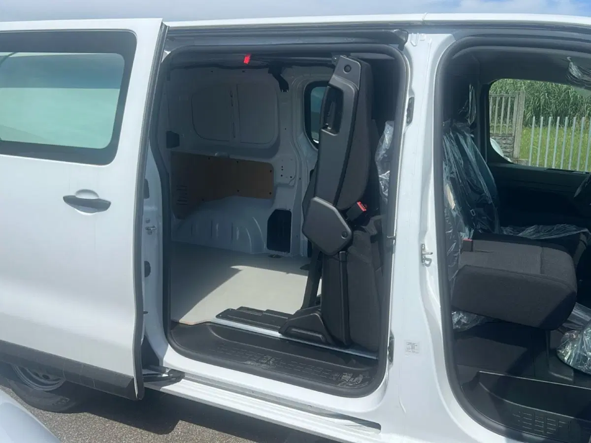 Fiat Scudo Furgone nuova a Bergamo (7)