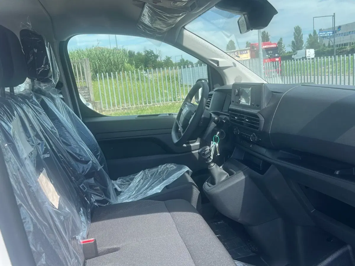 Fiat Scudo Furgone nuova a Bergamo (8)