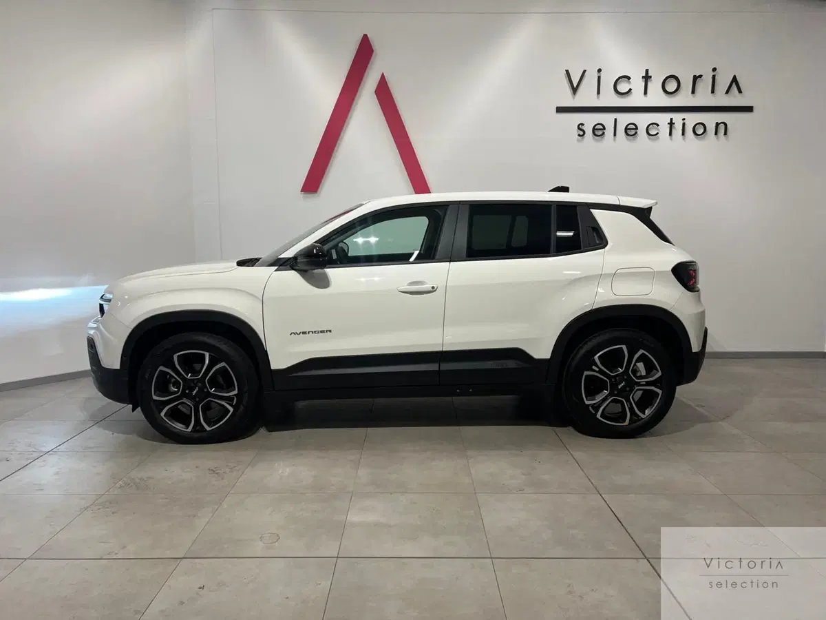 Jeep Avenger nuova a Brescia (4)