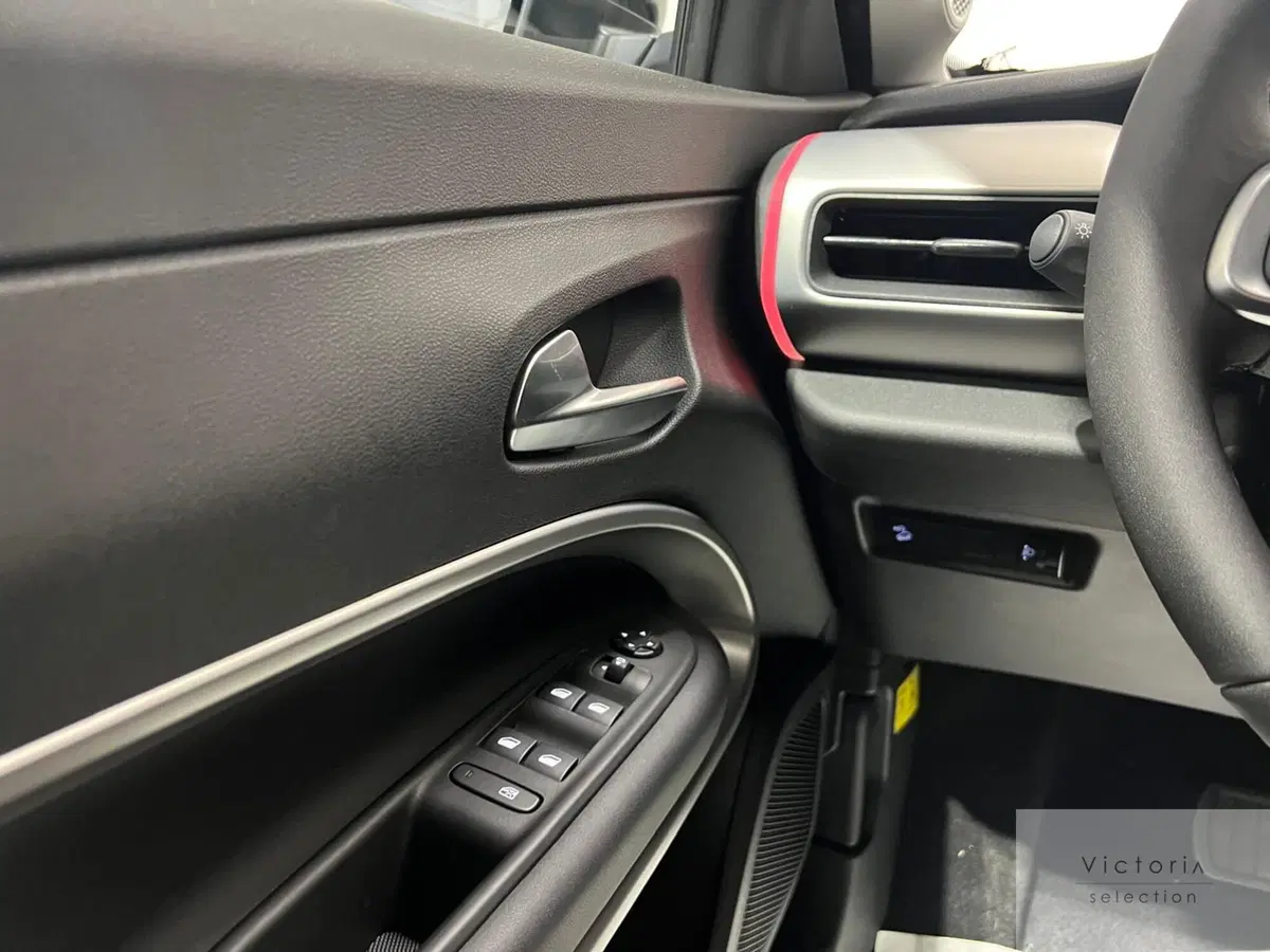 Jeep Avenger nuova a Brescia (8)