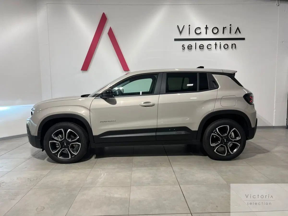 Jeep Avenger nuova a Brescia (4)