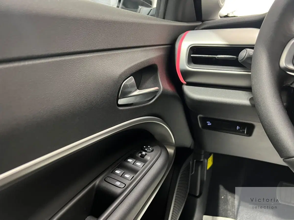 Jeep Avenger nuova a Brescia (8)