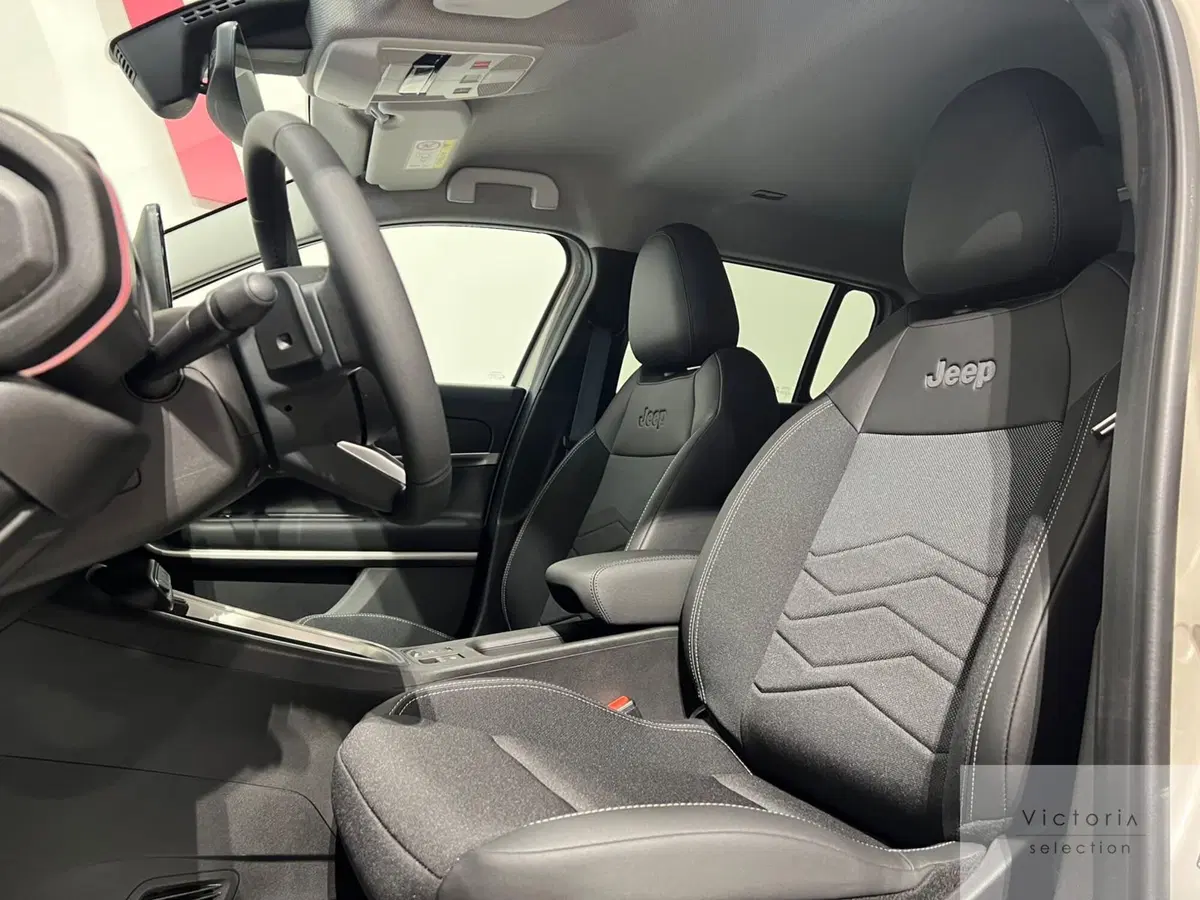 Jeep Avenger nuova a Brescia (9)