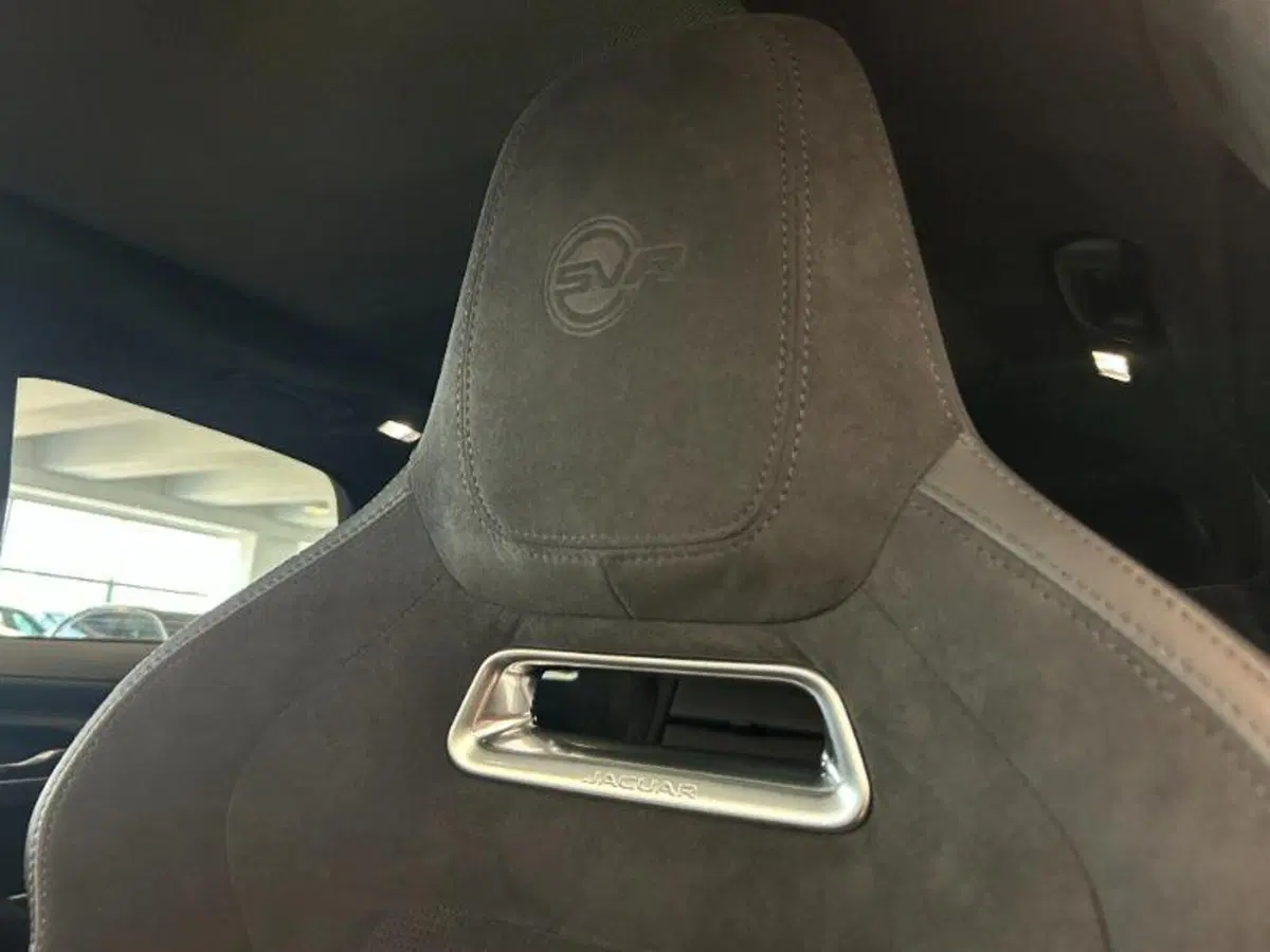 Jaguar F-Pace usata a Venezia (19)