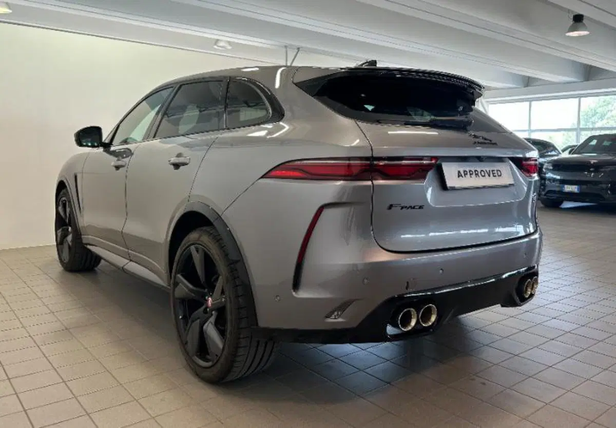 Jaguar F-Pace usata a Venezia (3)