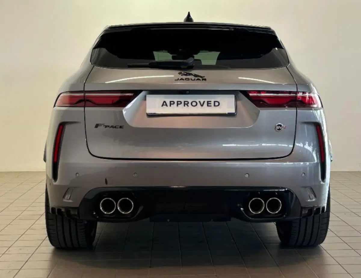 Jaguar F-Pace usata a Venezia (4)