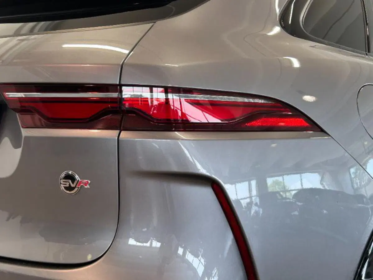 Jaguar F-Pace usata a Venezia (7)