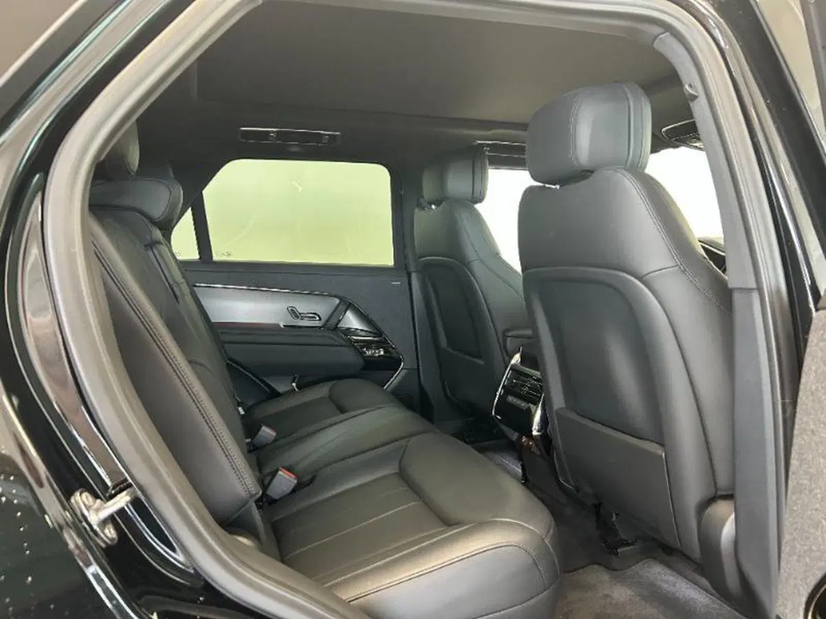 Land Rover Range Rover Sport usata a Venezia (13)