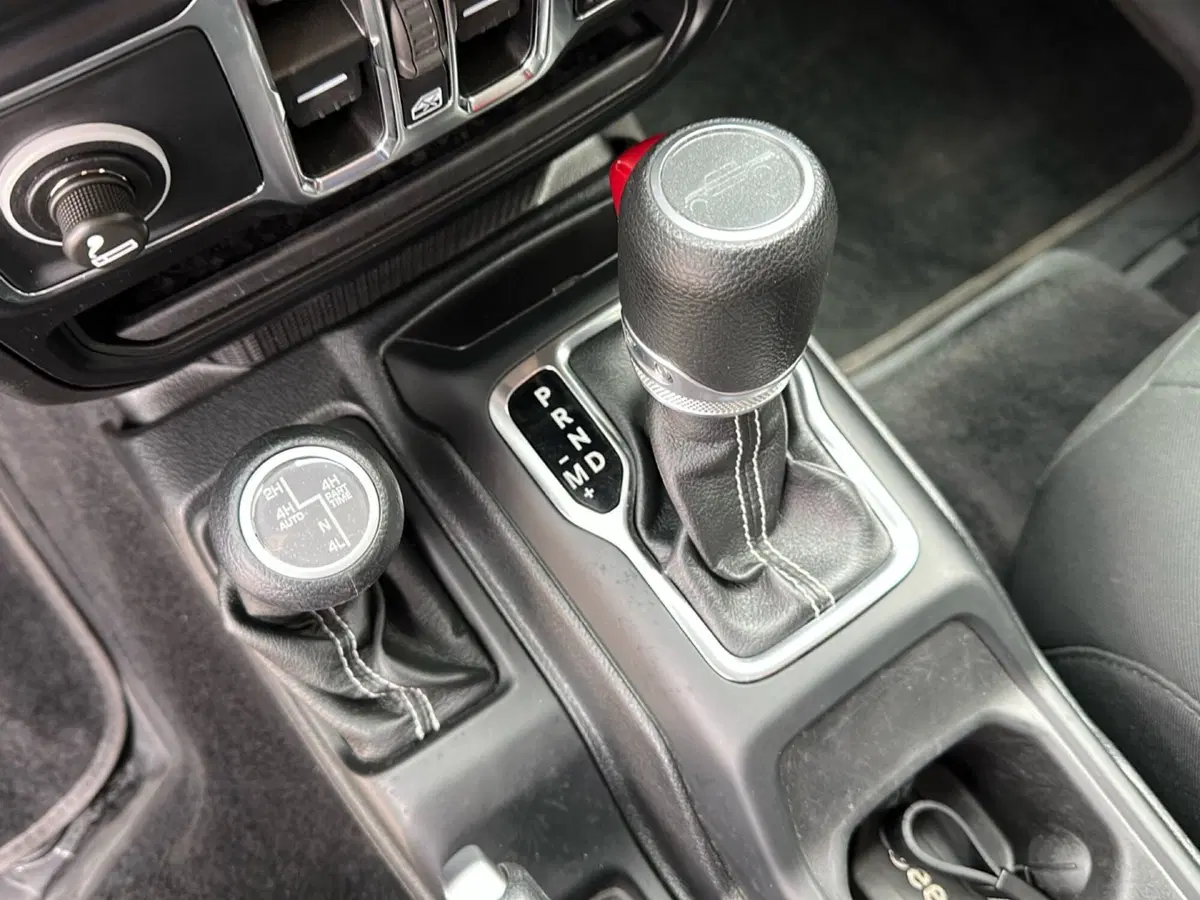 Jeep Gladiator usata a Vicenza (20)