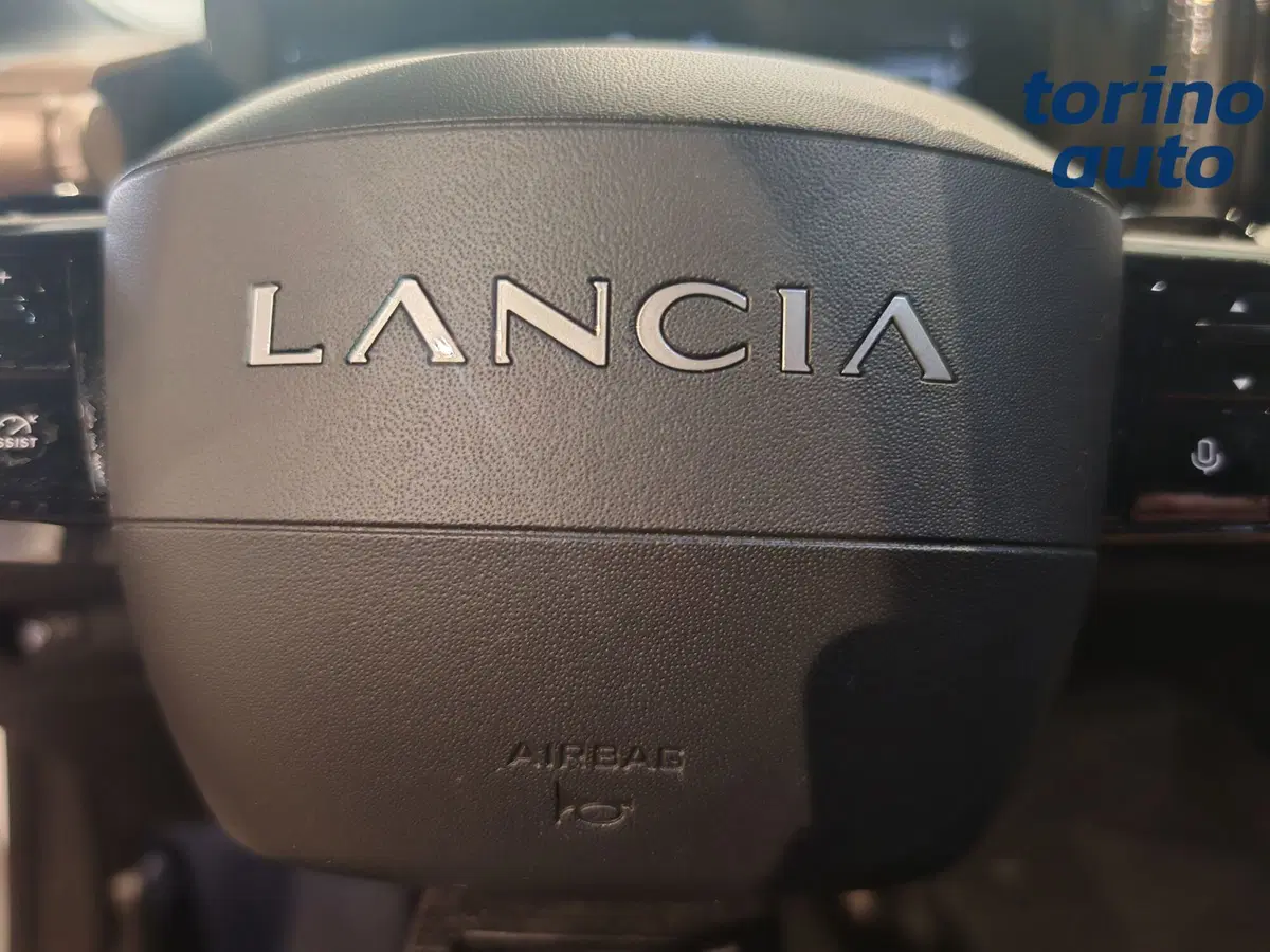 Lancia Ypsilon usata a Torino (13)