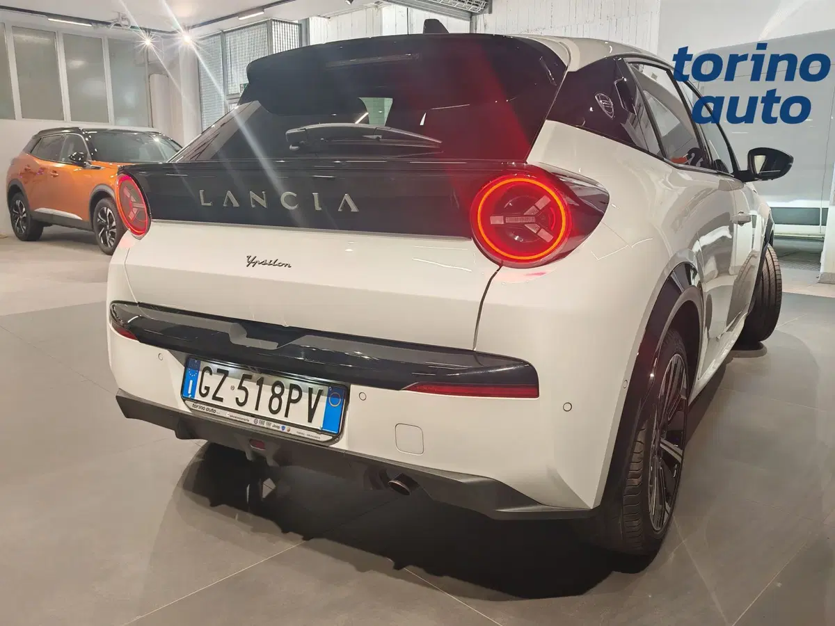 Lancia Ypsilon usata a Torino (6)