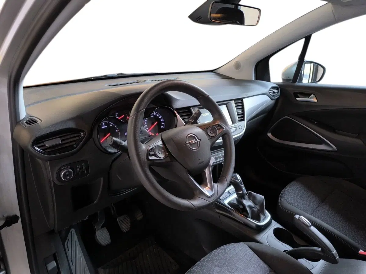 Opel Crossland X usata a Udine (10)