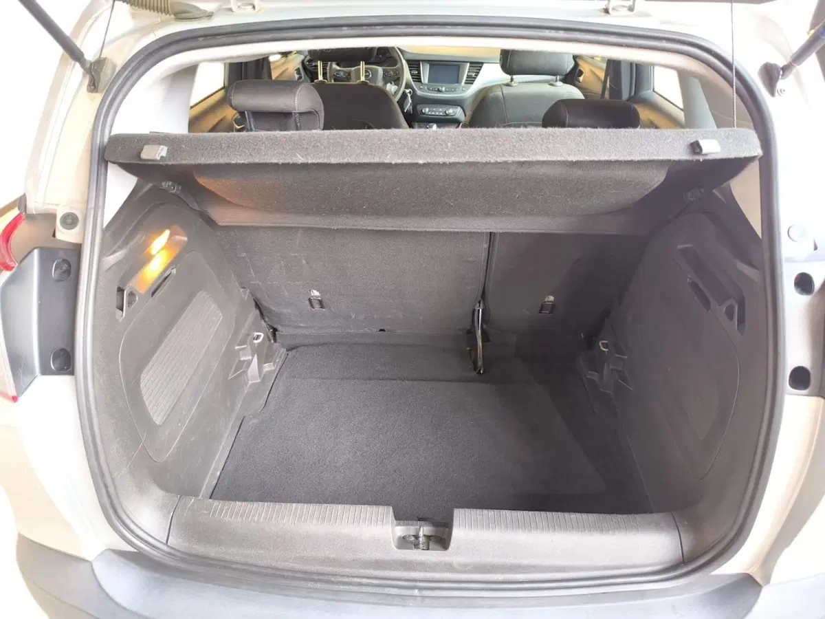 Opel Crossland X usata a Udine (14)