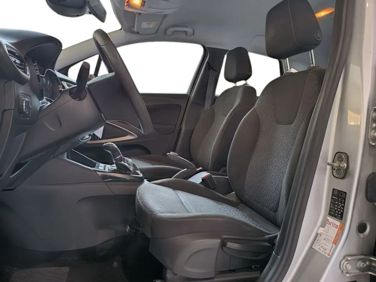 Opel Crossland X usata a Udine (8)