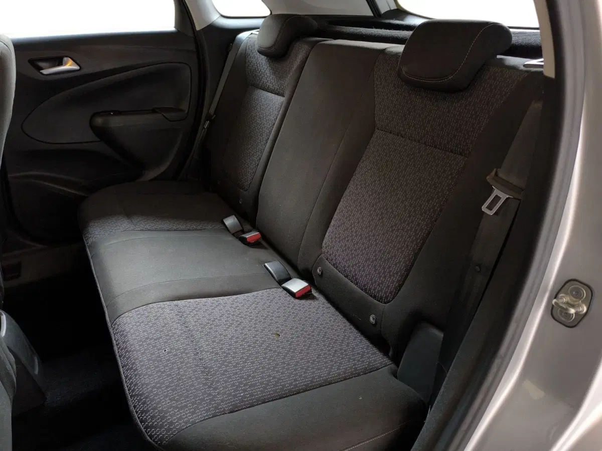 Opel Crossland X usata a Udine (9)