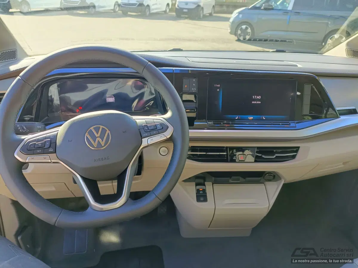 Volkswagen Multivan nuova a Bologna (10)