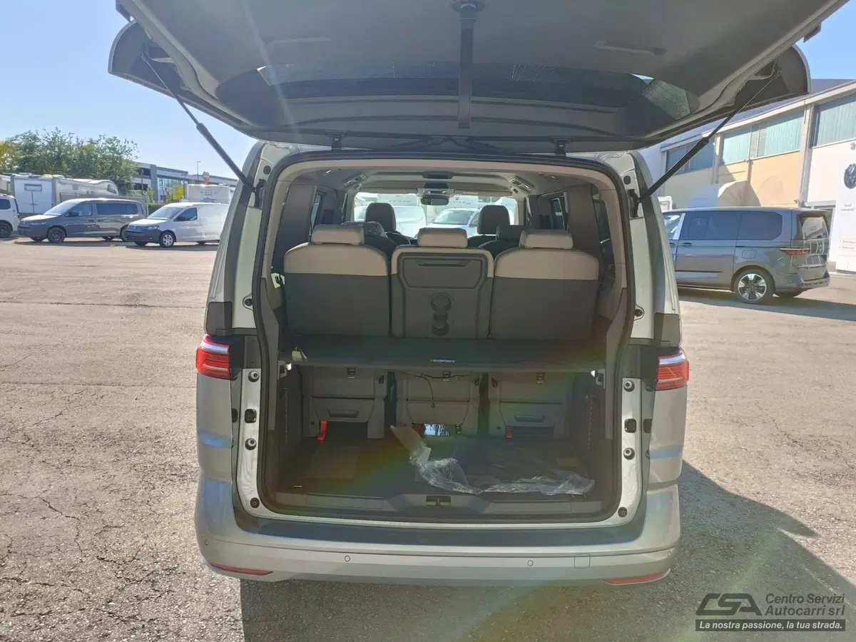 Volkswagen Multivan nuova a Bologna (6)