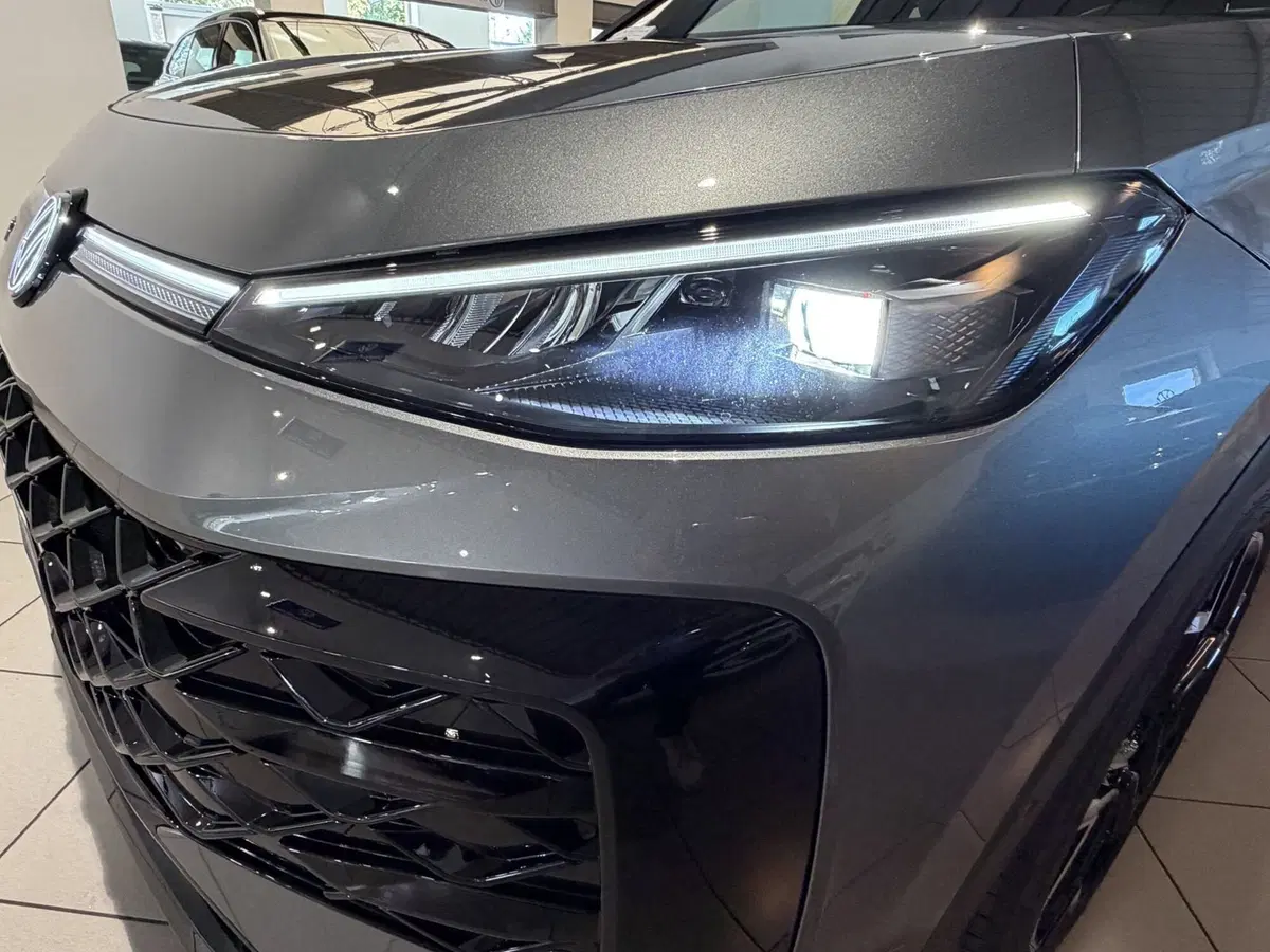Volkswagen T-Roc nuova a Genova (14)