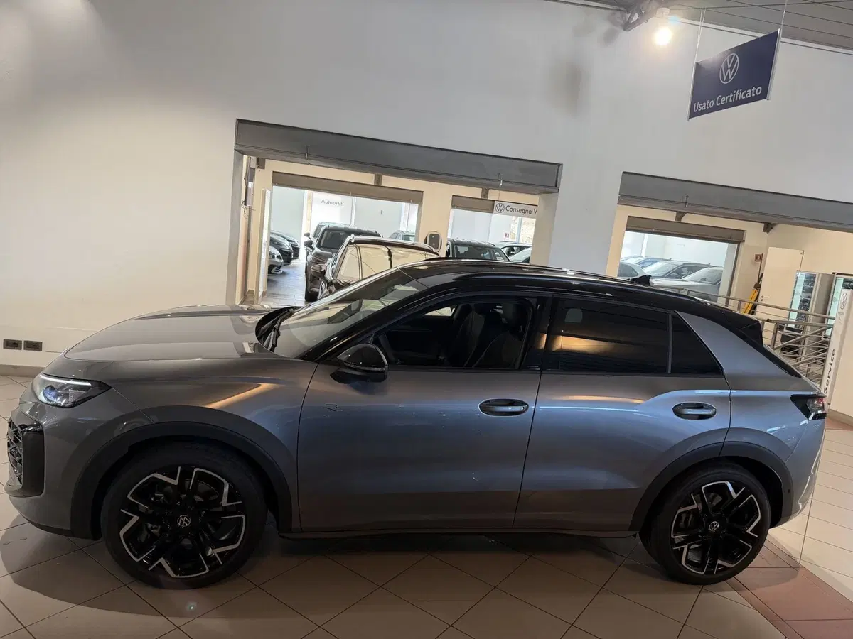 Volkswagen T-Roc nuova a Genova (2)