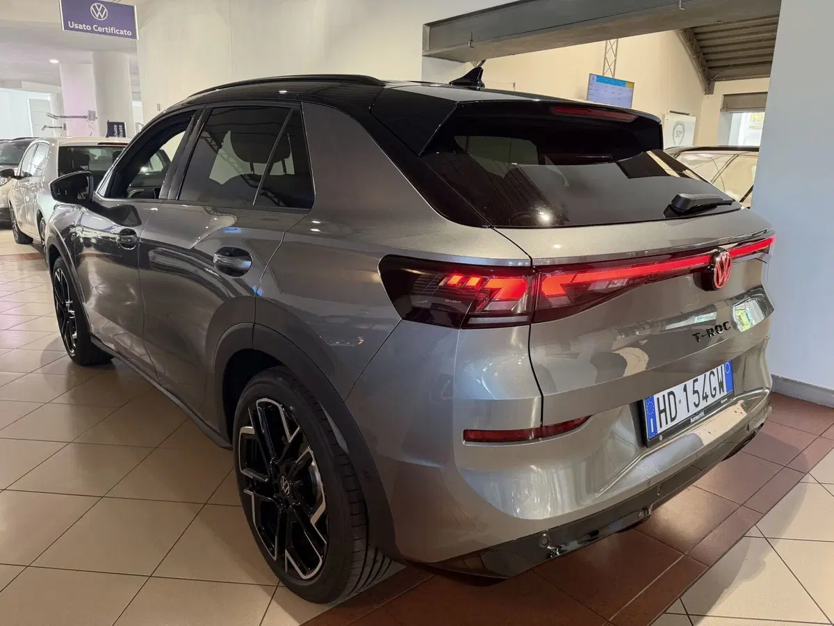 Volkswagen T-Roc nuova a Genova (3)
