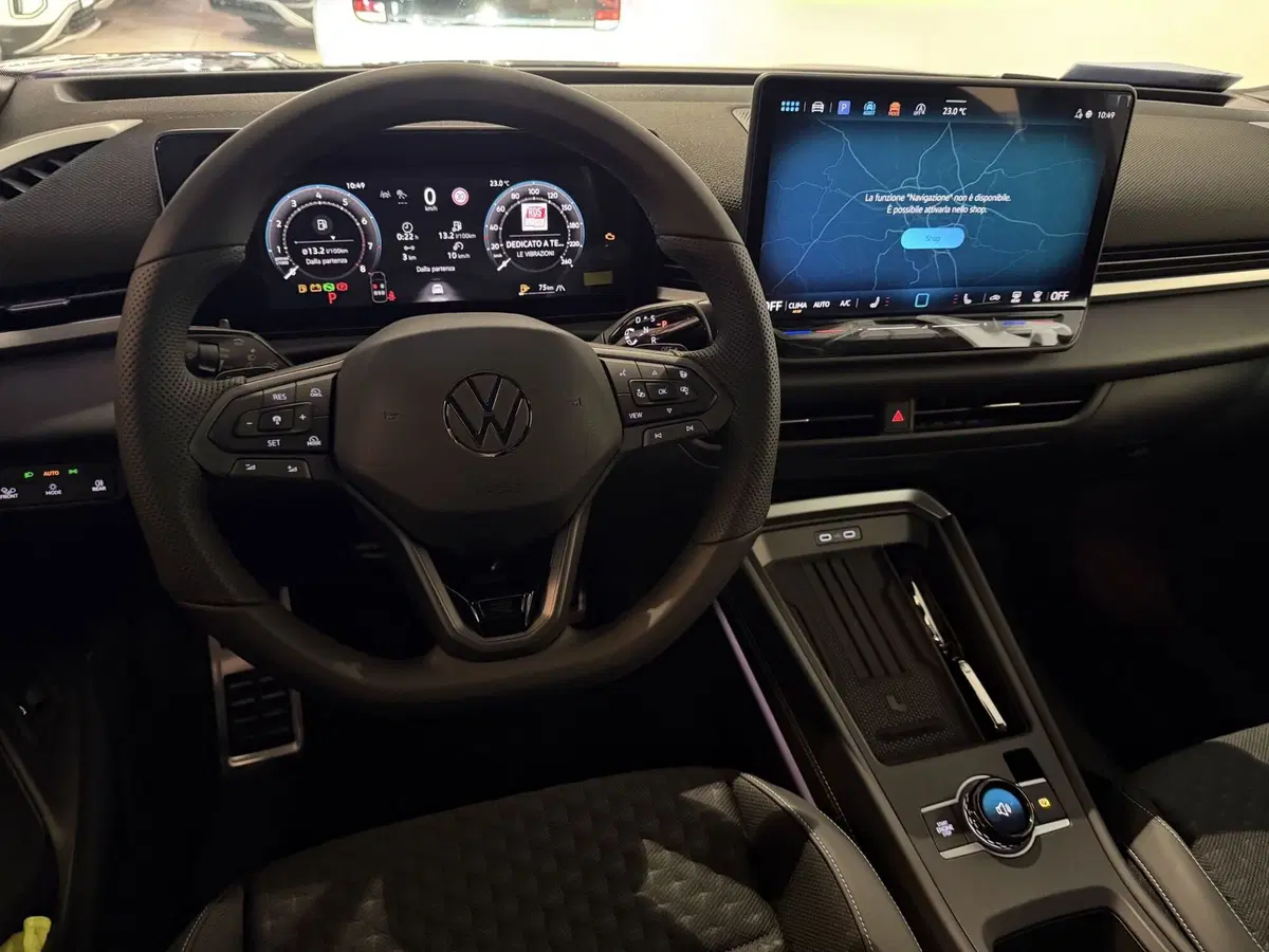 Volkswagen T-Roc nuova a Genova (8)
