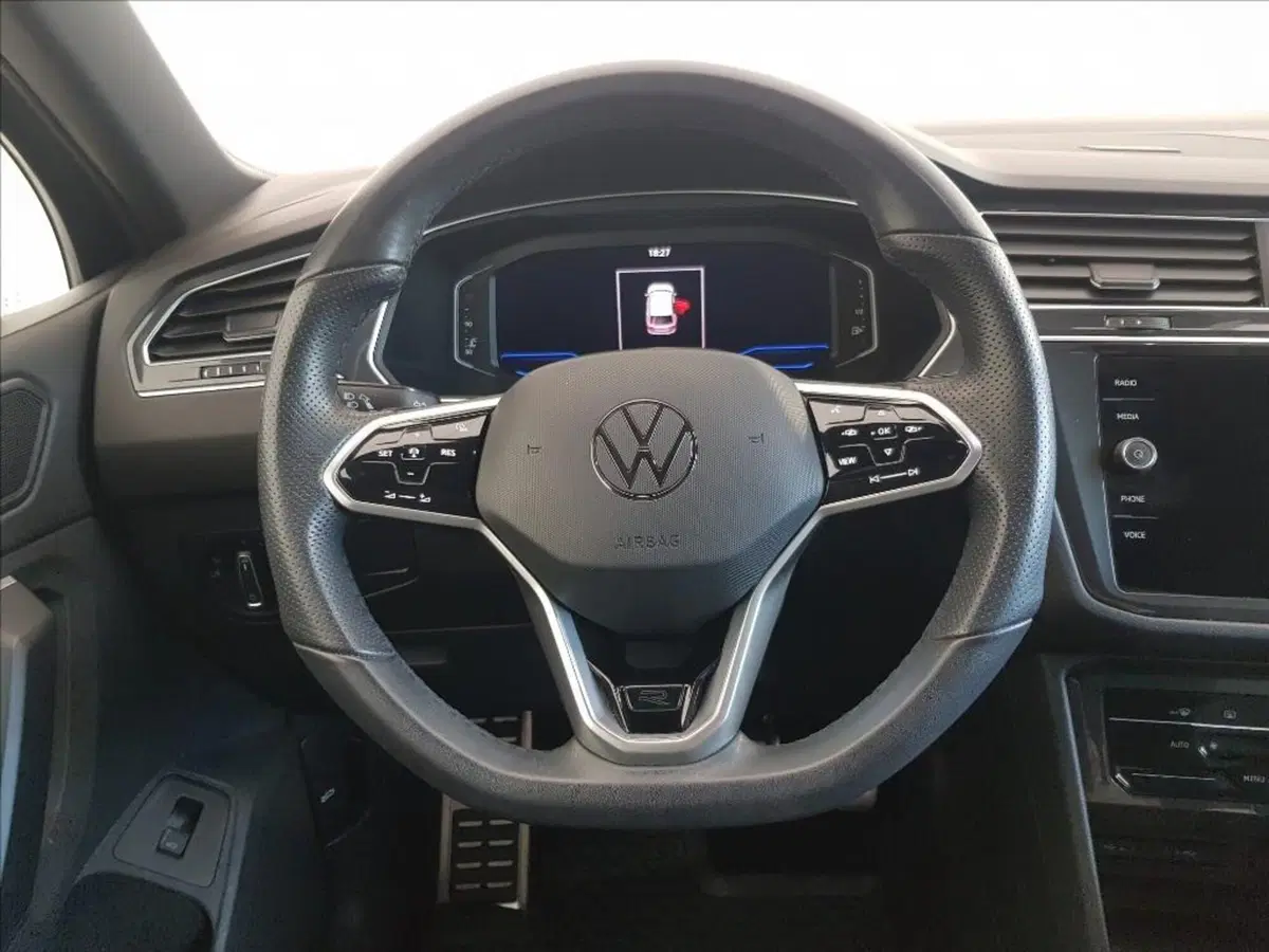 Volkswagen Tiguan usata a Lucca (14)