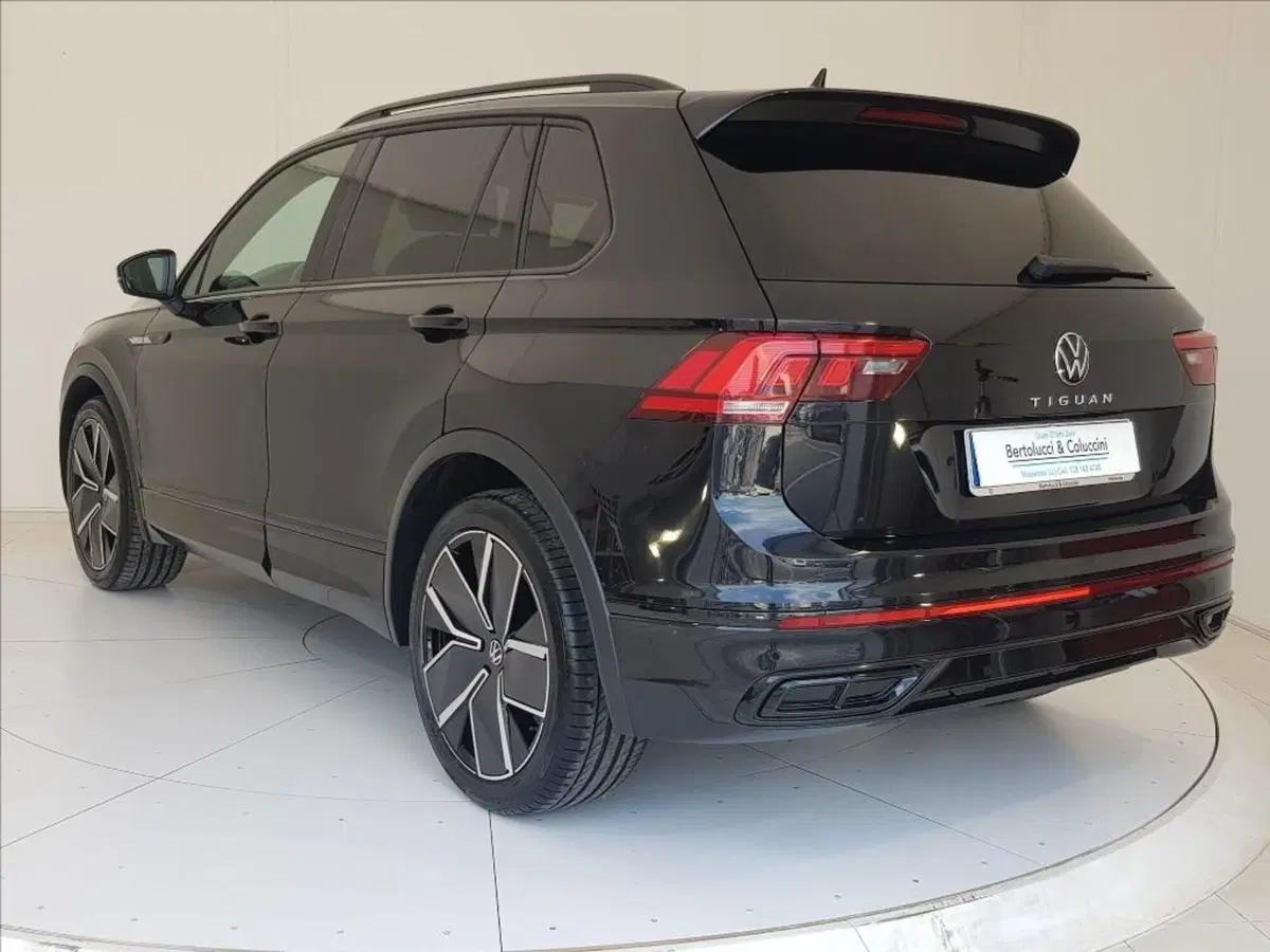 Volkswagen Tiguan usata a Lucca (4)