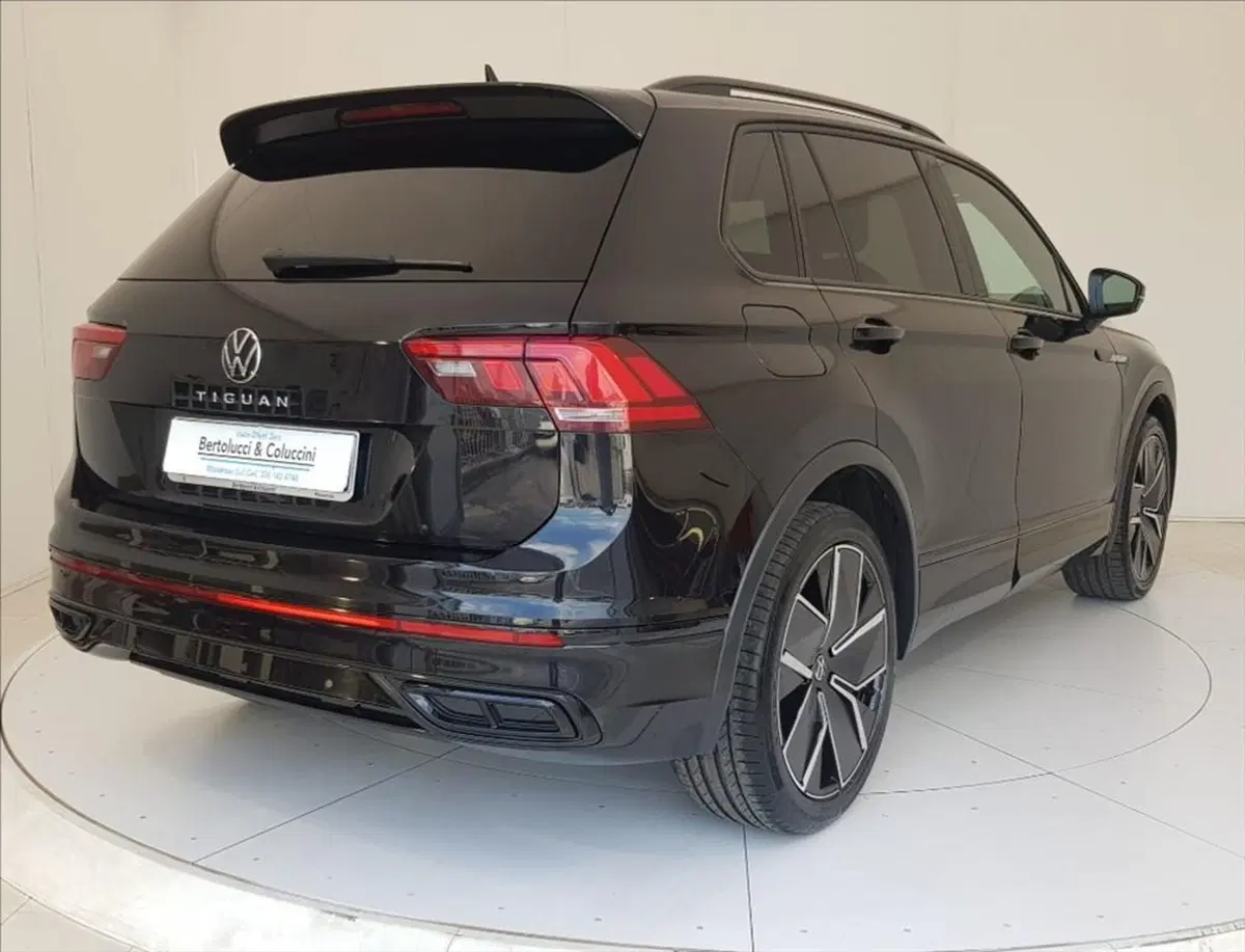Volkswagen Tiguan usata a Lucca (6)
