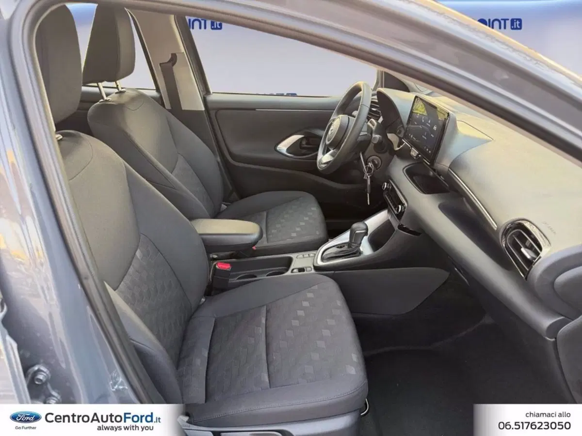 Mazda Mazda2 Hybrid nuova a Roma (15)