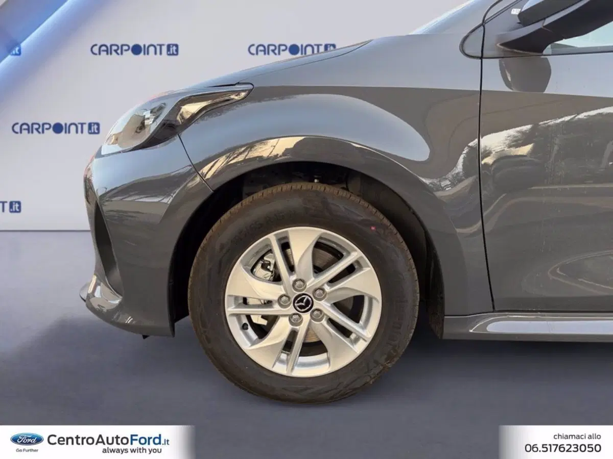 Mazda Mazda2 Hybrid nuova a Roma (14)
